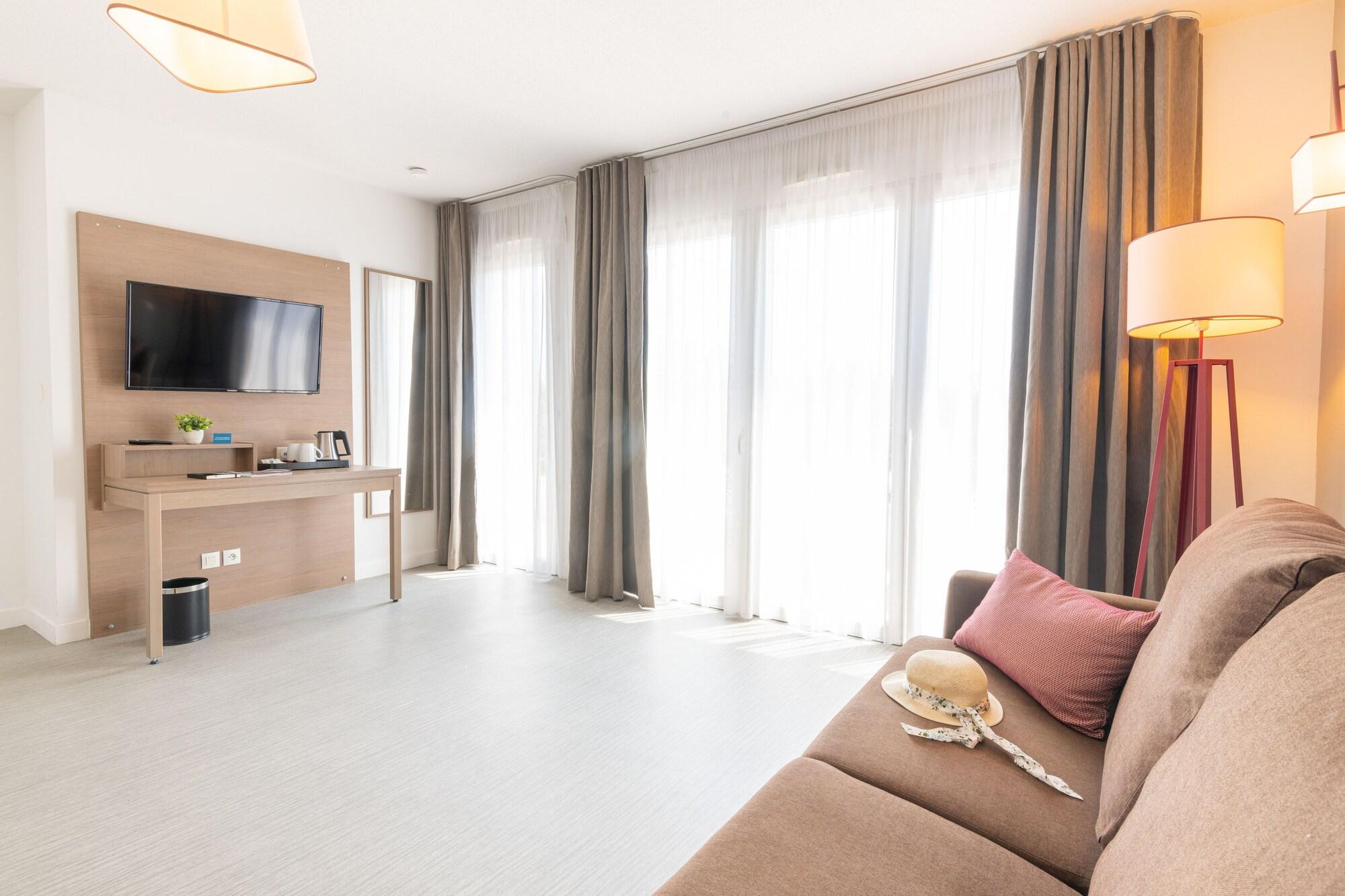 Comfort Aparthotel Cannes Mandelieu エクステリア 写真