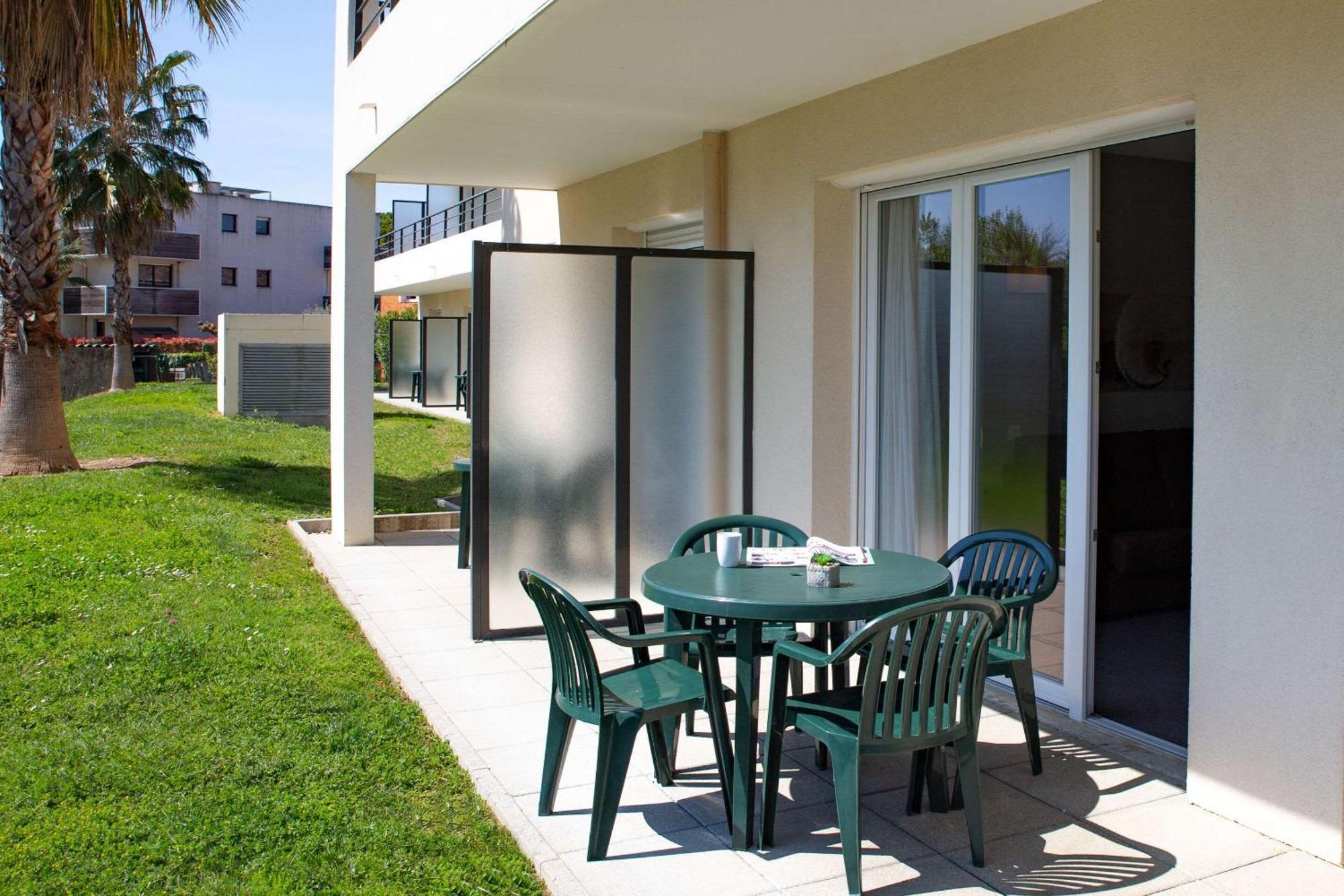 Comfort Aparthotel Cannes Mandelieu エクステリア 写真